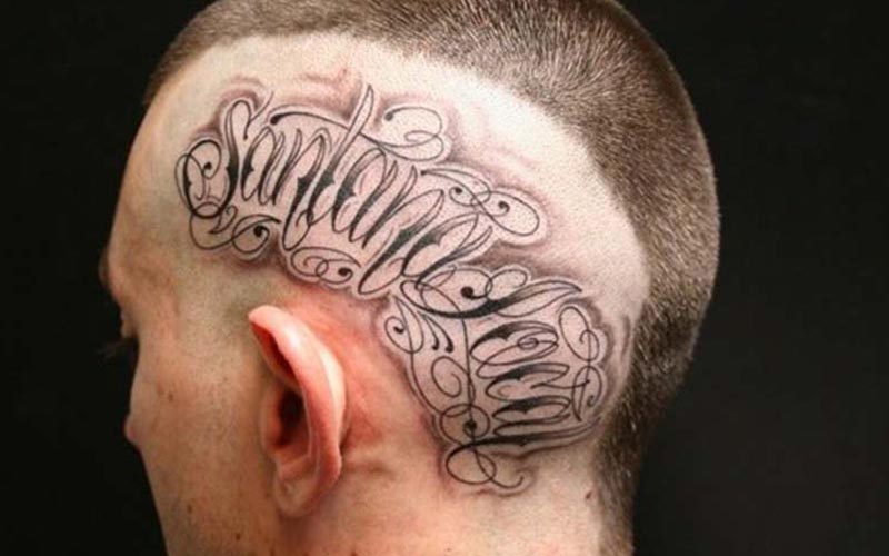 تتو نوشته روی پوست سر