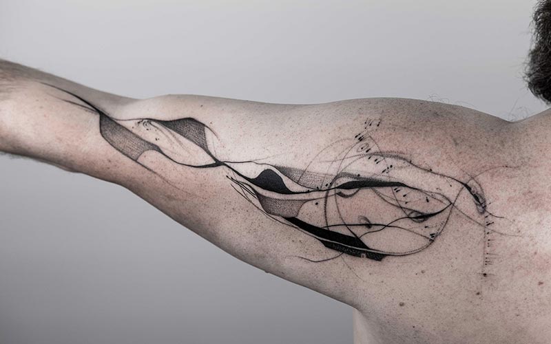طراحی زیبای تاتو روی بازو