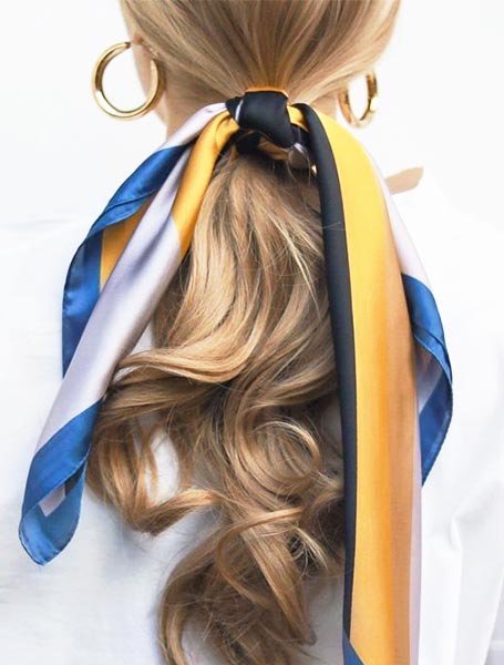 عکس مدل مو نیمه باز با اکسسوری روسری