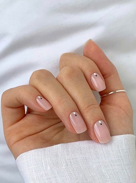 کاشت ناخن اسپرت طبیعی