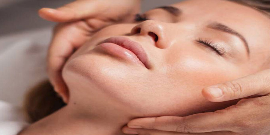  انواع روش‌های پاکسازی پوست صورت در کلینیک